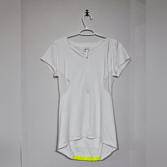 lululemon athletica Tops - BNWTs Lululemon Presta Bike Jersey Size 12